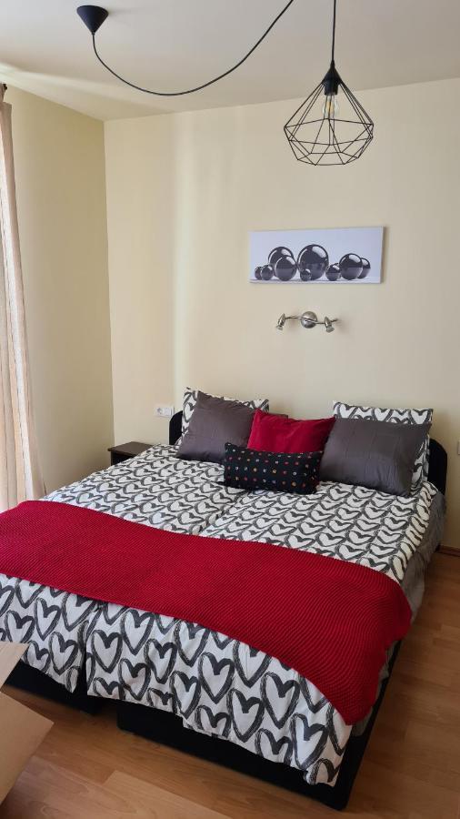 Apartment Lucsony *
